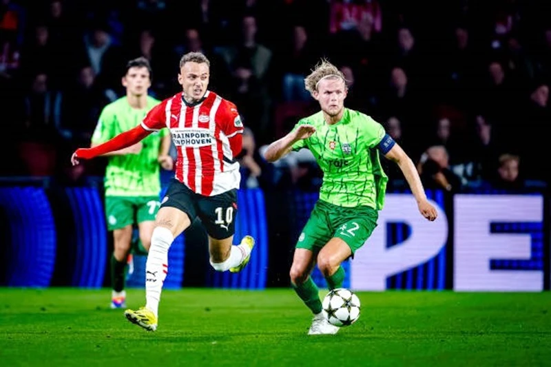 PSV và Sporting CP hòa nhau 1-1 sau trận cầu hấp dẫn